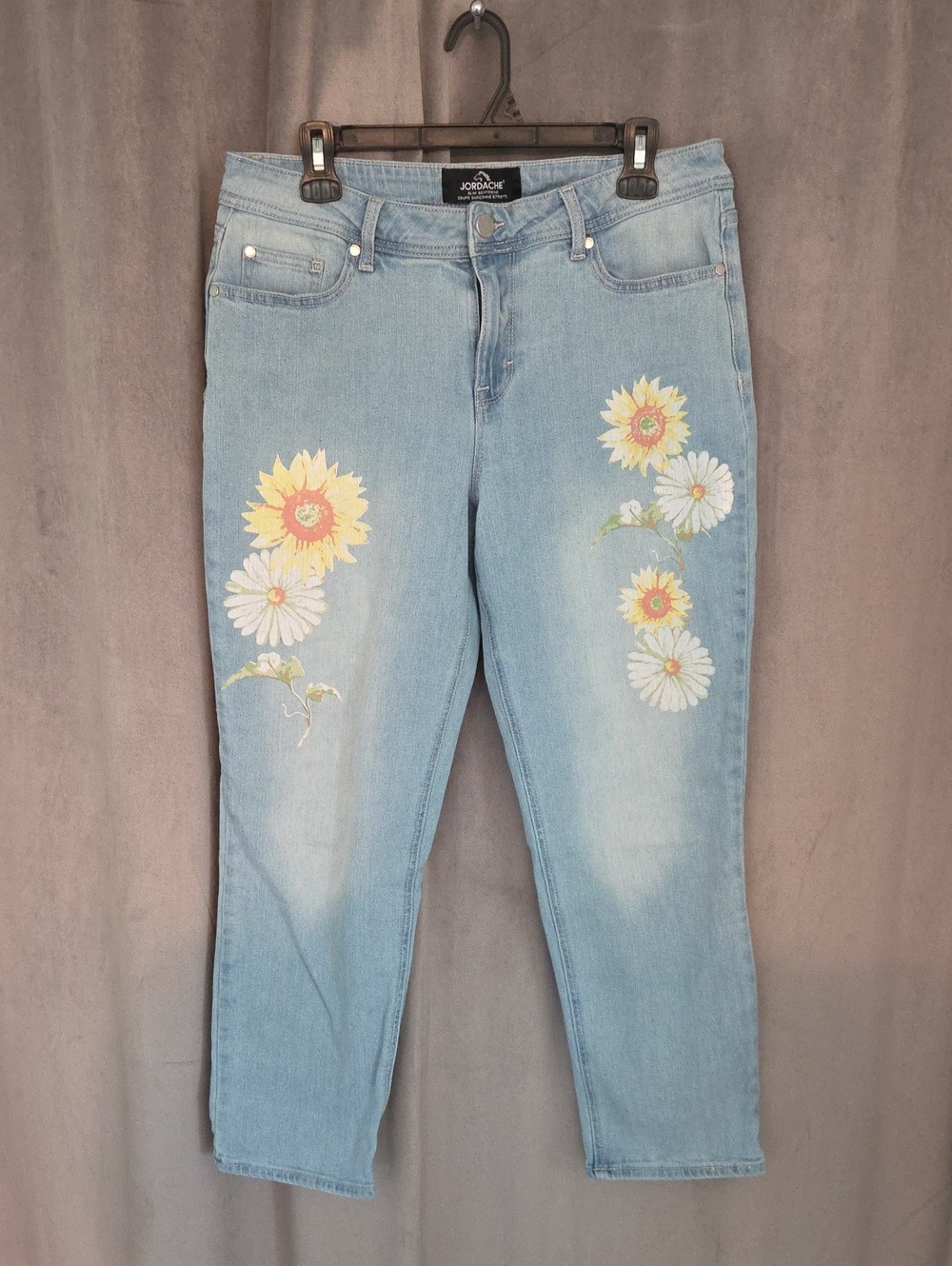Jordache Size 8 Light Blue Denim Ankle Jeans with Yellow & White Floral Detail